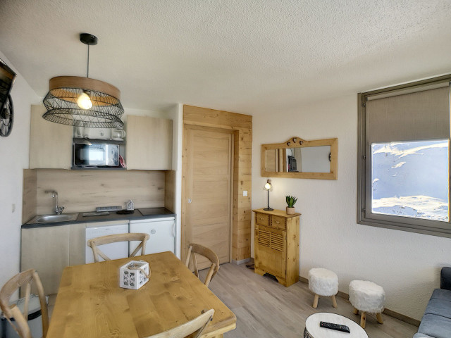 _lv_images__lot_0007010513_04_29834414