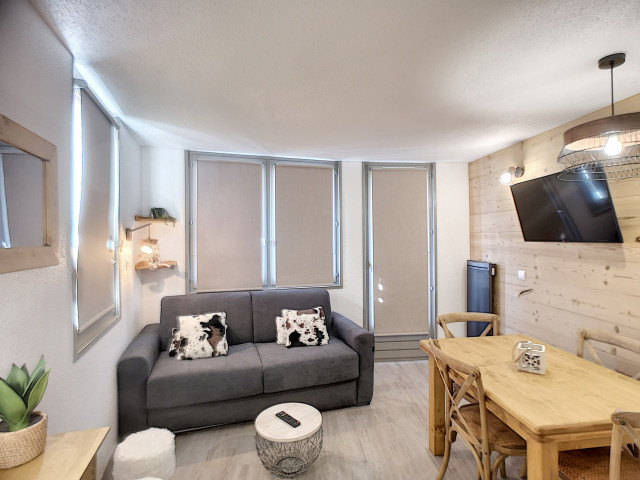 _lv_images__lot_0007010513_09_29146847