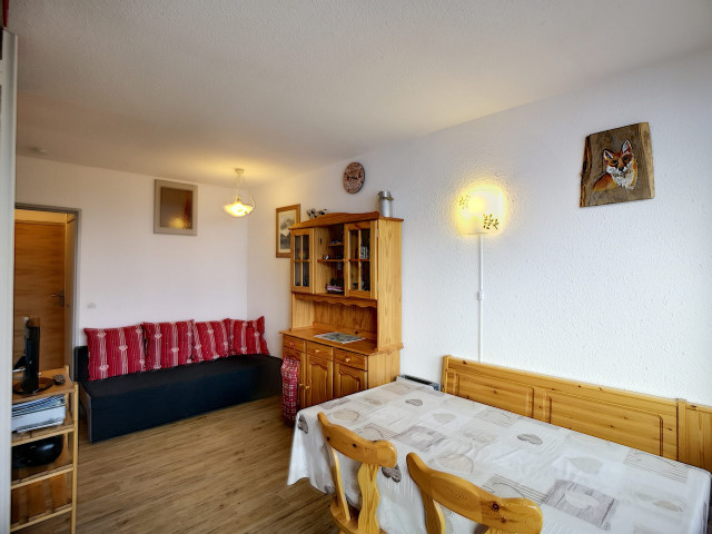 _lv_images__lot_0007010606_03_30103152