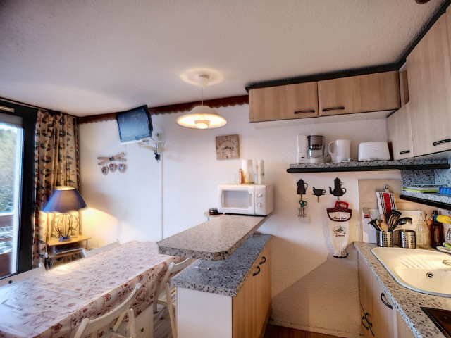 _lv_images__lot_0007010609_04_30031809