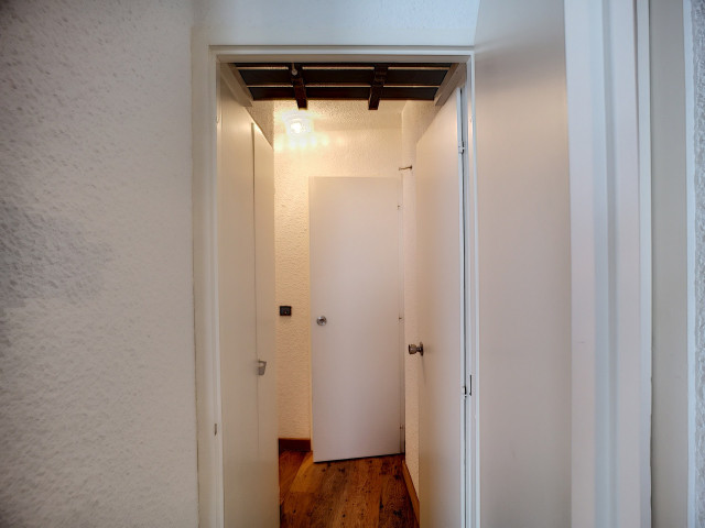 _lv_images__lot_0007030030_12_30161273