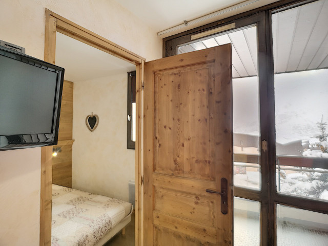 _lv_images__lot_0007040002_06_29859652