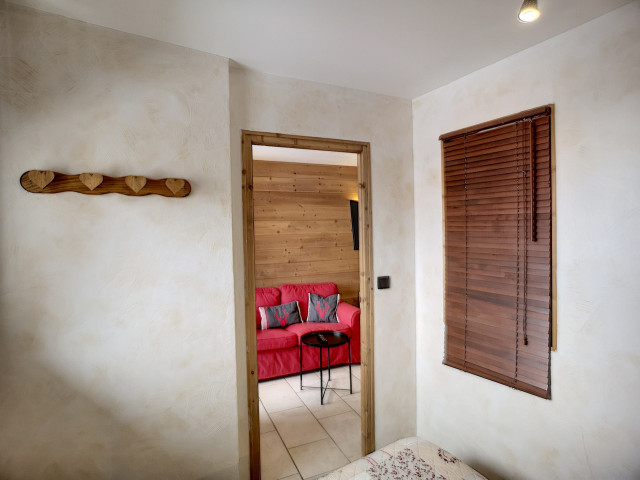 _lv_images__lot_0007040002_08_29926664