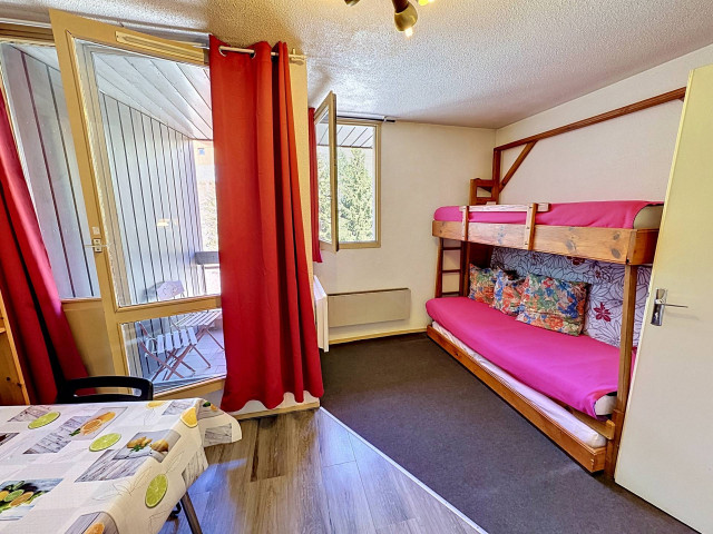 _lv_images__lot_0007040028_01_30183554