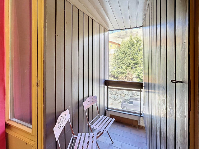 _lv_images__lot_0007040028_12_30204848