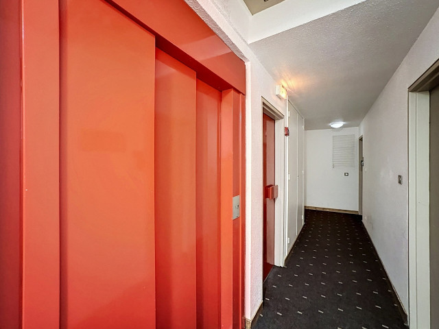 _lv_images__lot_0007040028_16_30104146