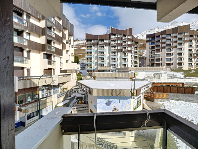 _lv_images__lot_0007060507_08_32602605