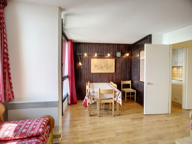 _lv_images__lot_0007060606_03_30120129