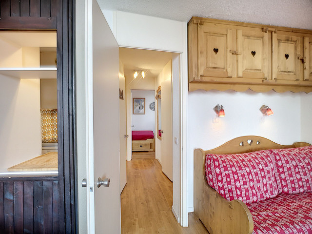 _lv_images__lot_0007060606_06_28910911