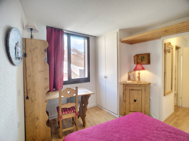 _lv_images__lot_0007060606_12_29127493