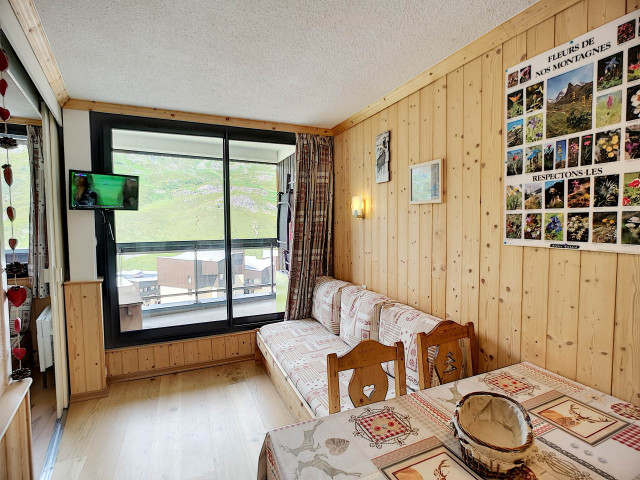 _lv_images__lot_0007070043_05_28415833