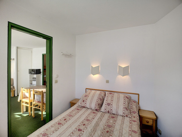 _lv_images__lot_0008000423_08_29906657 _lv_images__lot_0008000423_08_29906657