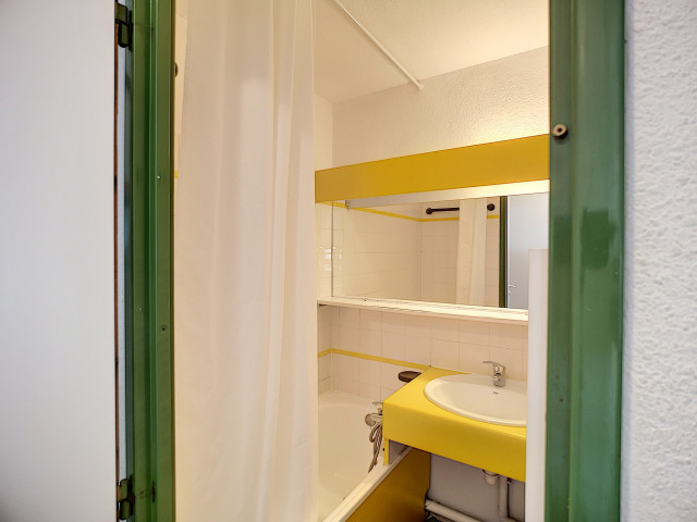 _lv_images__lot_0008000423_12_29906661 _lv_images__lot_0008000423_12_29906661