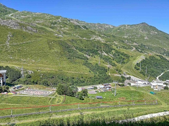 _lv_images__lot_0012000005_16_28611274