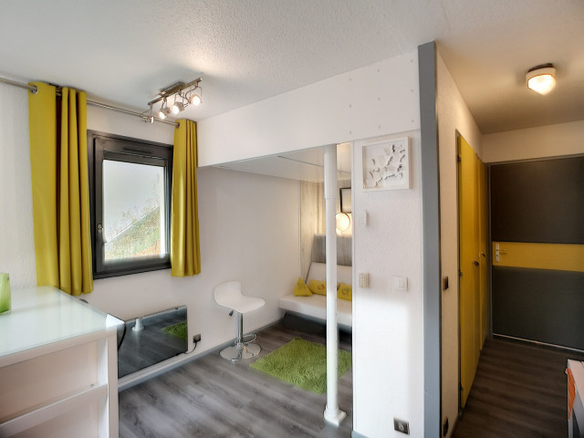 _lv_images__lot_0012000015_02_28631515