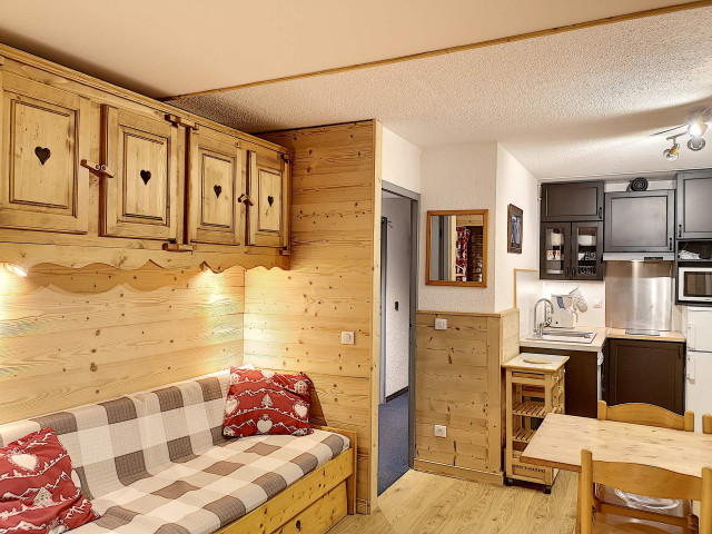 _lv_images__lot_0012000024_01_29926347