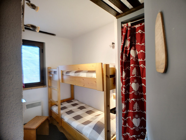 _lv_images__lot_0012000024_07_27874801