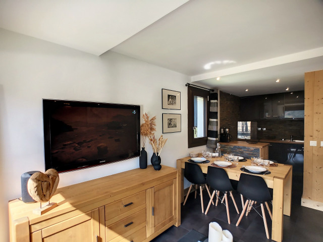 _lv_images__lot_0012000025_03_28590175