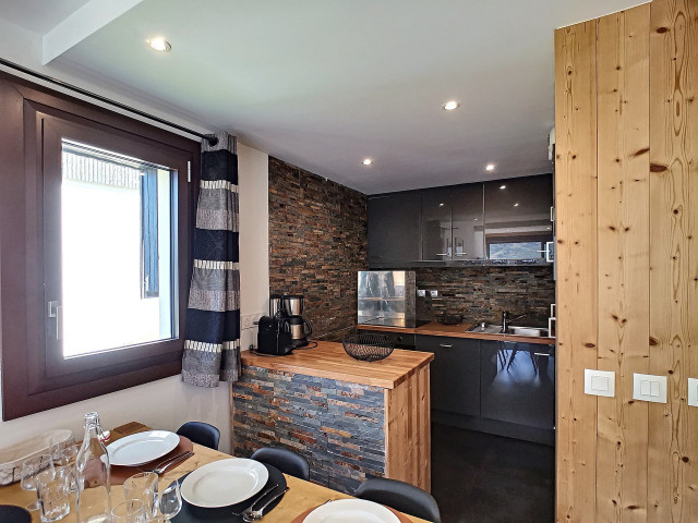 _lv_images__lot_0012000025_05_28433370