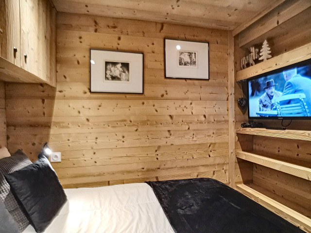 _lv_images__lot_0012000025_13_27437634