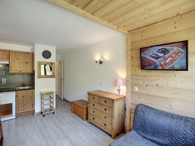 _lv_images__lot_0012000051_03_28911205