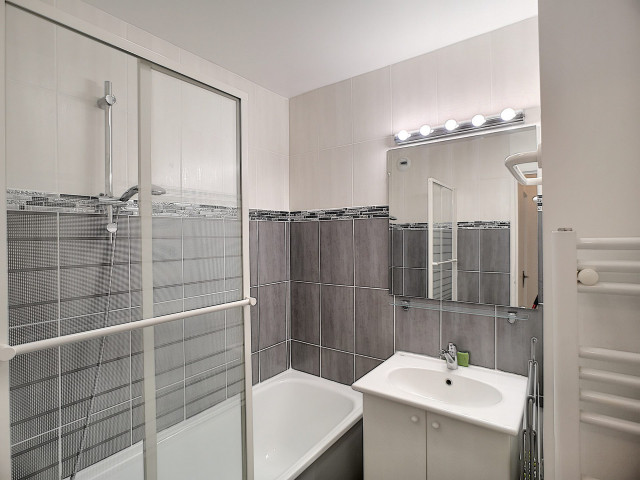 _lv_images__lot_0012000051_06_29206690