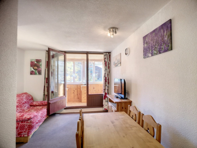 _lv_images__lot_0012010201_05_28142323