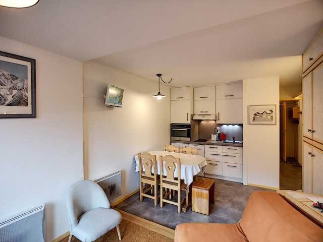 _lv_images__lot_0012010223_01_32707415 _lv_images__lot_0012010223_01_32707415