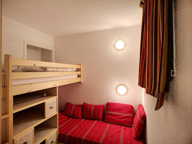 _lv_images__lot_0012010223_07_30051557