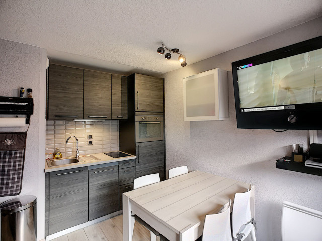 _lv_images__lot_0012010230_02_27949087 _lv_images__lot_0012010230_02_27949087