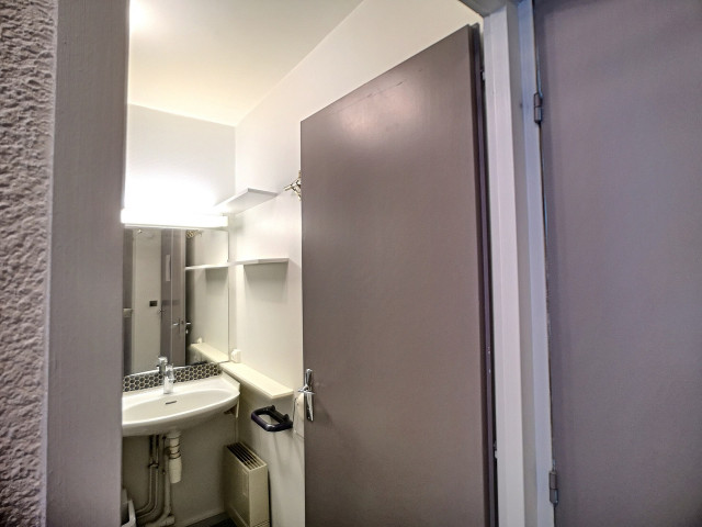 _lv_images__lot_0012020111_06_29967874