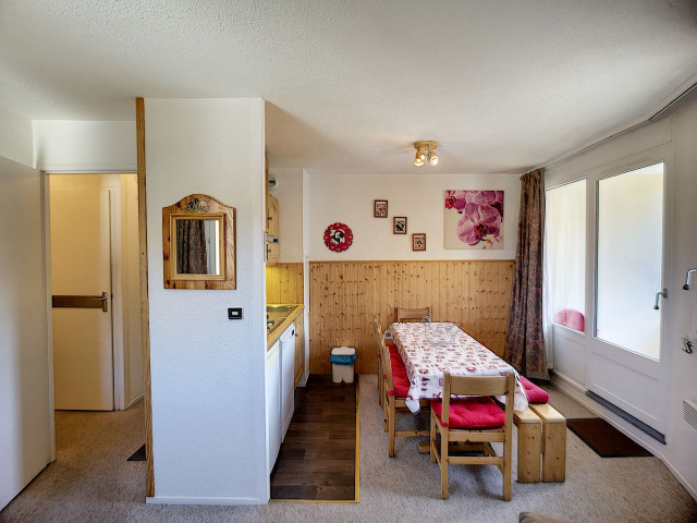 _lv_images__lot_0012020301_01_32284288