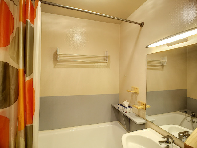 _lv_images__lot_0012020301_07_32136062