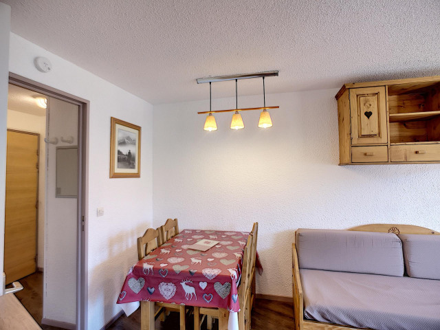_lv_images__lot_0012030424_11_32453795
