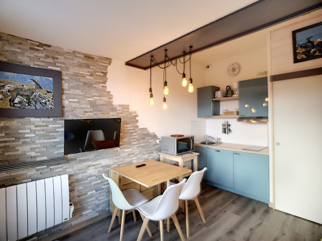 _lv_images__lot_0012030621_01_27408546 _lv_images__lot_0012030621_01_27408546