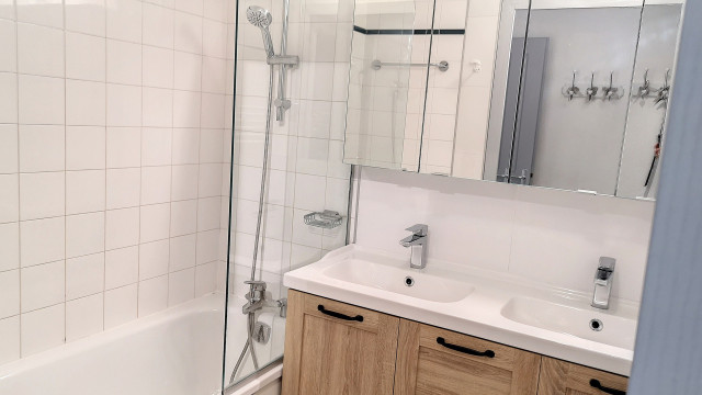 _lv_images__lot_0013040064_06_29146354