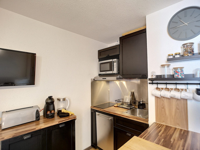 _lv_images__lot_0013040072_01_29147904