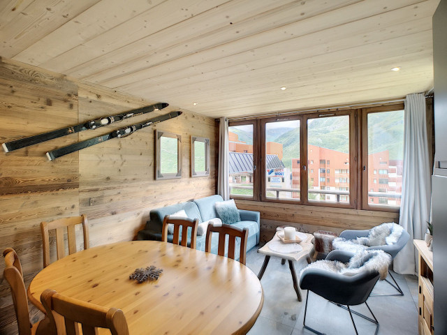 _lv_images__lot_0013040074_02_29504440