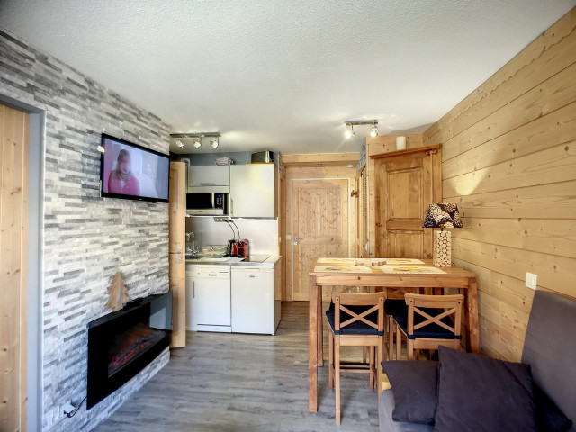 _lv_images__lot_0013040077_09_30050574