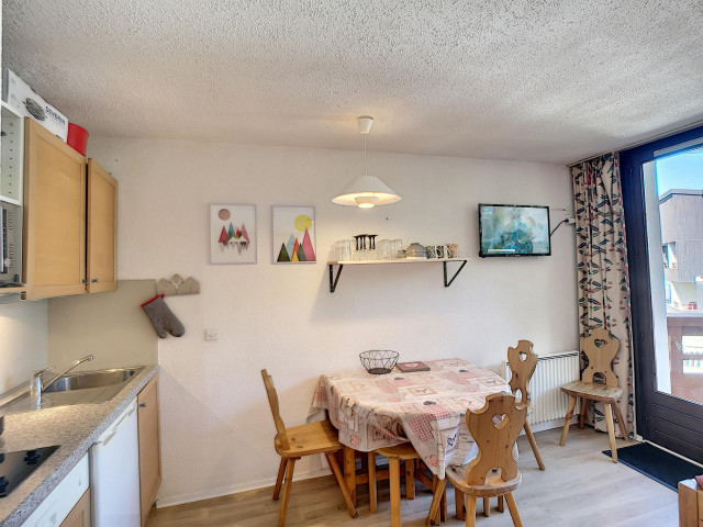 _lv_images__lot_0013040079_03_29907142