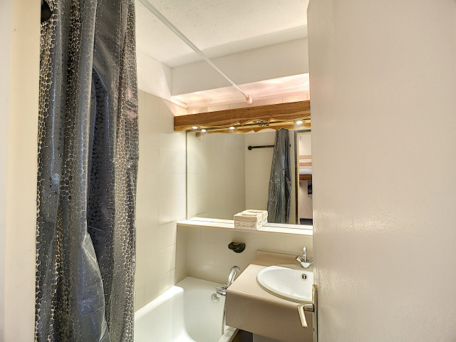 _lv_images__lot_0013040079_09_30031154