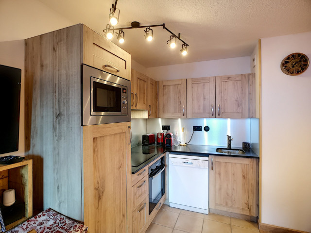 _lv_images__lot_0013040080_03_29186289