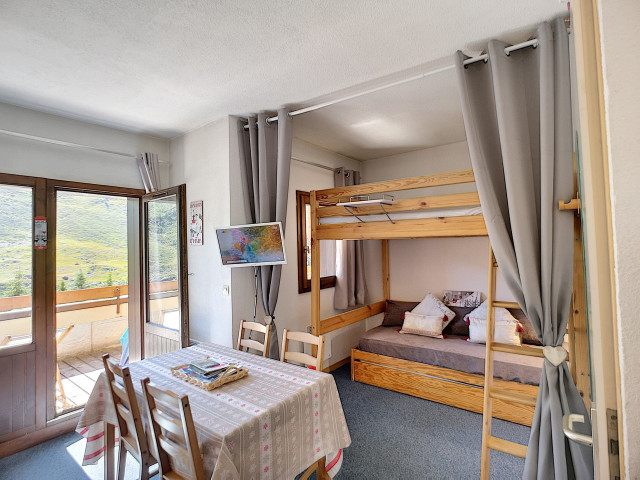 _lv_images__lot_0013040083_01_32370052