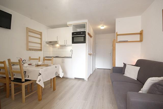 _lv_images__lot_0013040086_02_29484969