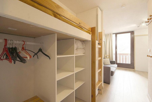 _lv_images__lot_0013040086_08_27387612