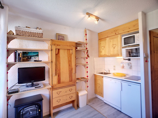 _lv_images__lot_0013040090_03_29665034