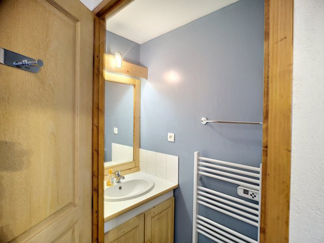 _lv_images__lot_0013040092_10_30009701