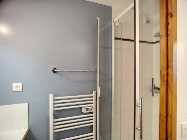 _lv_images__lot_0013040092_11_30009702