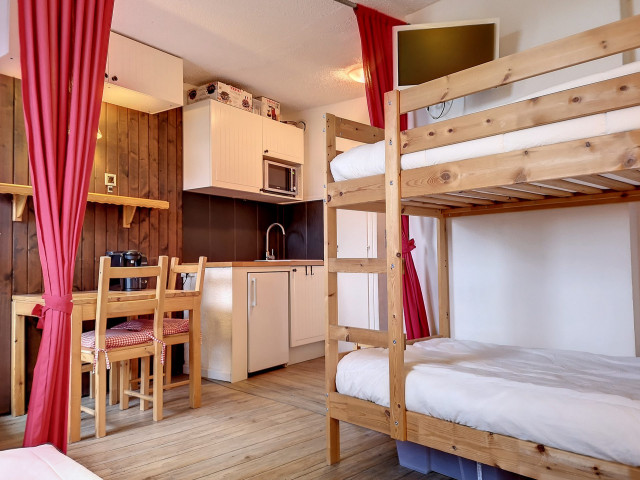 _lv_images__lot_0013040095_02_29947232