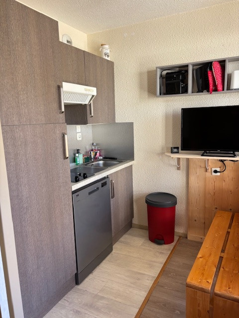 _lv_images__lot_0013040098_02_28492794